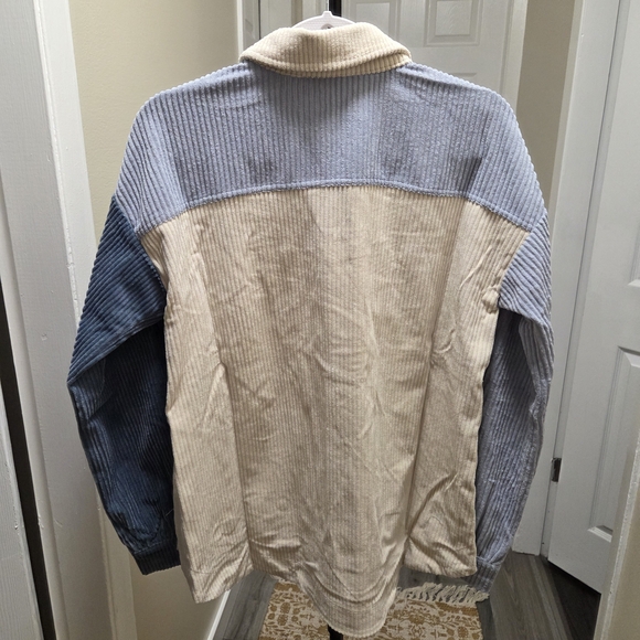 NWT Mystree Beige & Blue Corduroy Colorblock Button-Up Shacket | Oversized - Picture 5 of 8